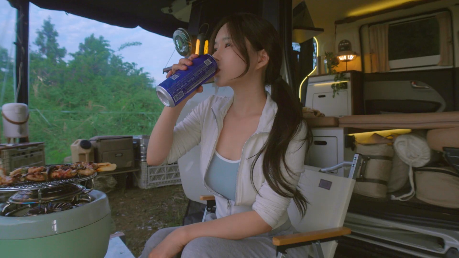 冰岛雷恰角半岛发生火山喷发